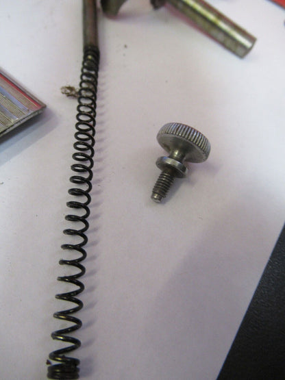 FOR PARTS OLD SINGER SEWING MACHINE ASSORTED INTERNAL PARTS as pictured &H9-B-64