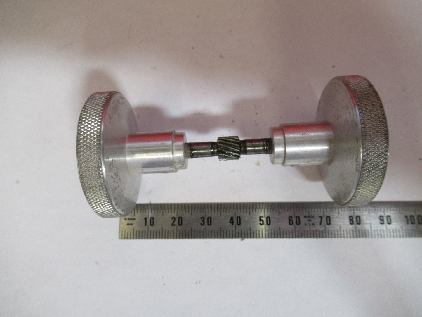 ANTIQUE BAUSCH LOMB SET OF KNOBS GEAR STAGE MICROSCOPE PART AS PICTURED V7-A-46