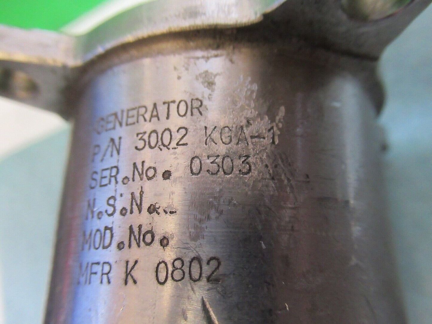 FOR PARTS TACHOMETER GENERATOR 3002 KGA-1 AS IS AS PICTURED  Q7-B-31