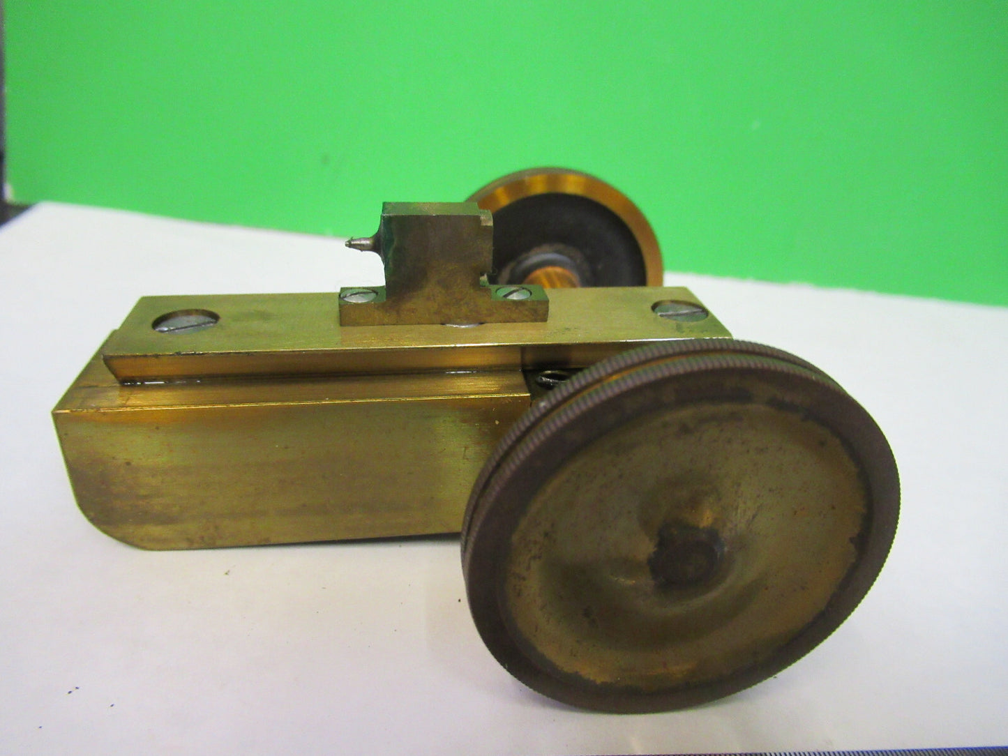 ANTIQUE BAUSCH LOMB MACRO STAGE KNOBS BRASS MICROSCOPE PART AS PICTURED S1-B-11