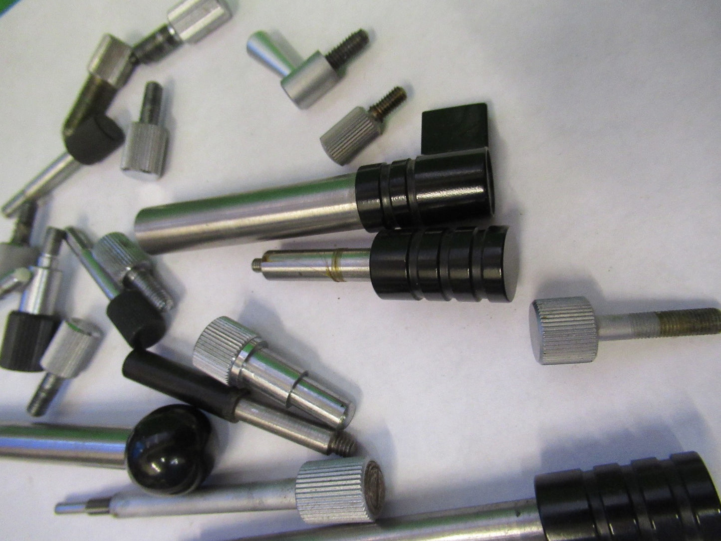 ASSORTED LOT SPECIALTY SCREWS WILD AUS JENA OLYMPUS ETC MICROSCOPE PART T2-A-70