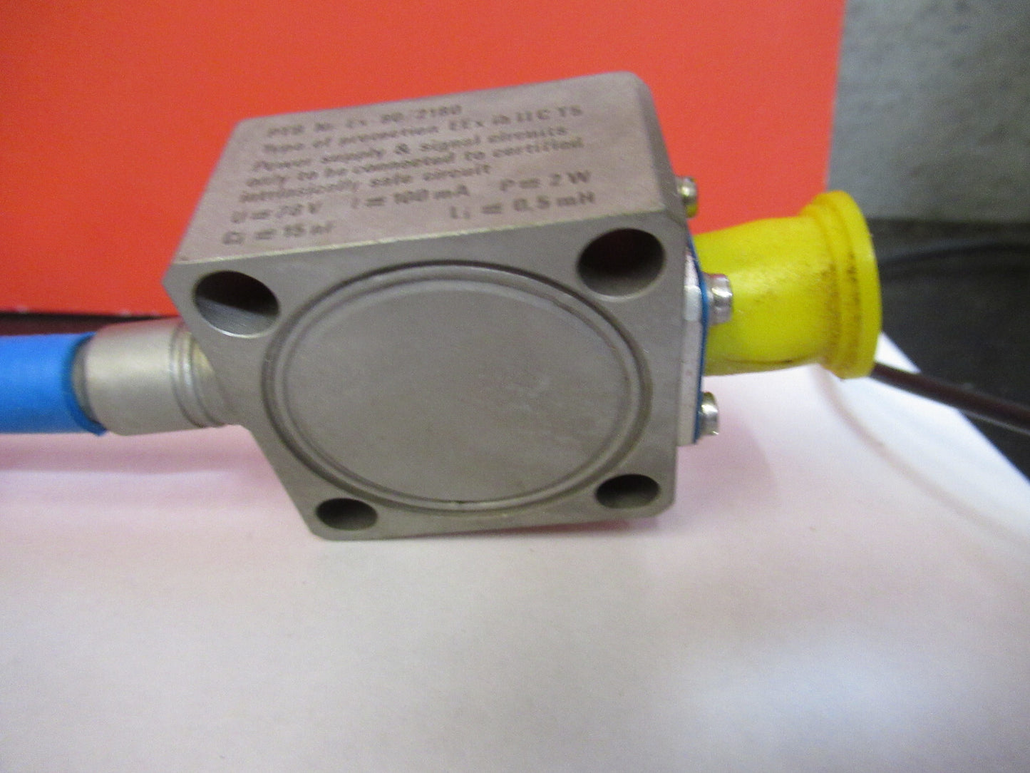 MEGGITT VIBRO-METER CE 136 444-136-000-102 ATEX ACCELEROMETER AS PICTURED S6-A-7