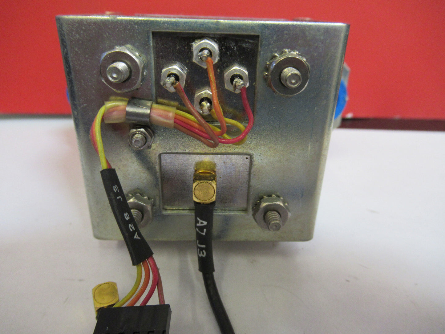 WENZEL QUARTZ OSCILLATOR MICROWAVE RF FREQUENCY 10 MHz  AS PICTURED T7-A-39