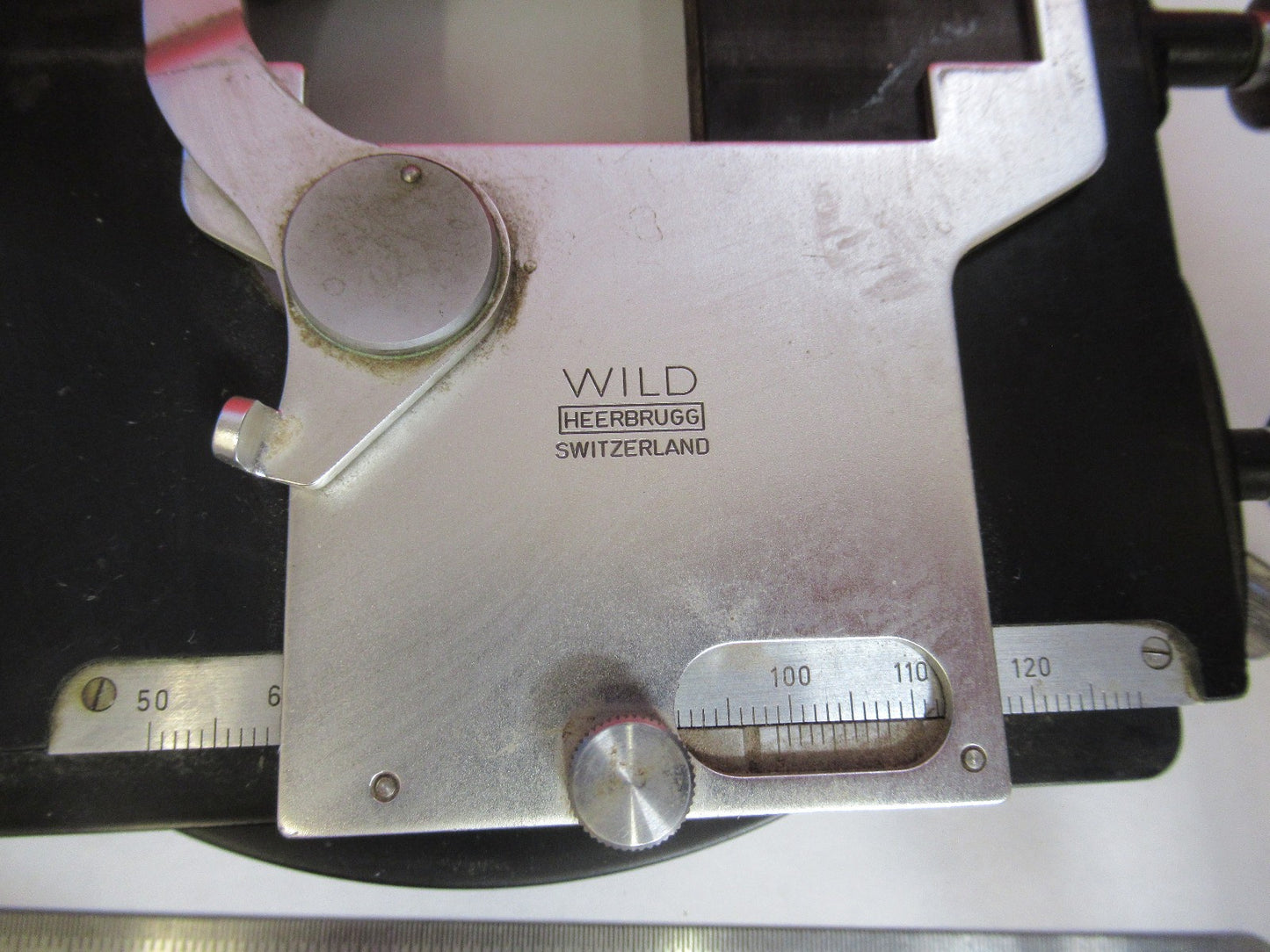 WILD SWISS HEERBRUGG STAGE TABLE XY ROTATES MICROSCOPE PART AS PICTURED V7-A-72