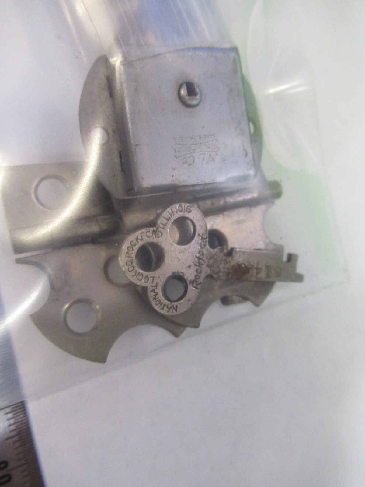 BAUSCH LOMB HINGES + LOCK PLUS KEY  MICROSCOPE PART AS PICTURED X9-B-32