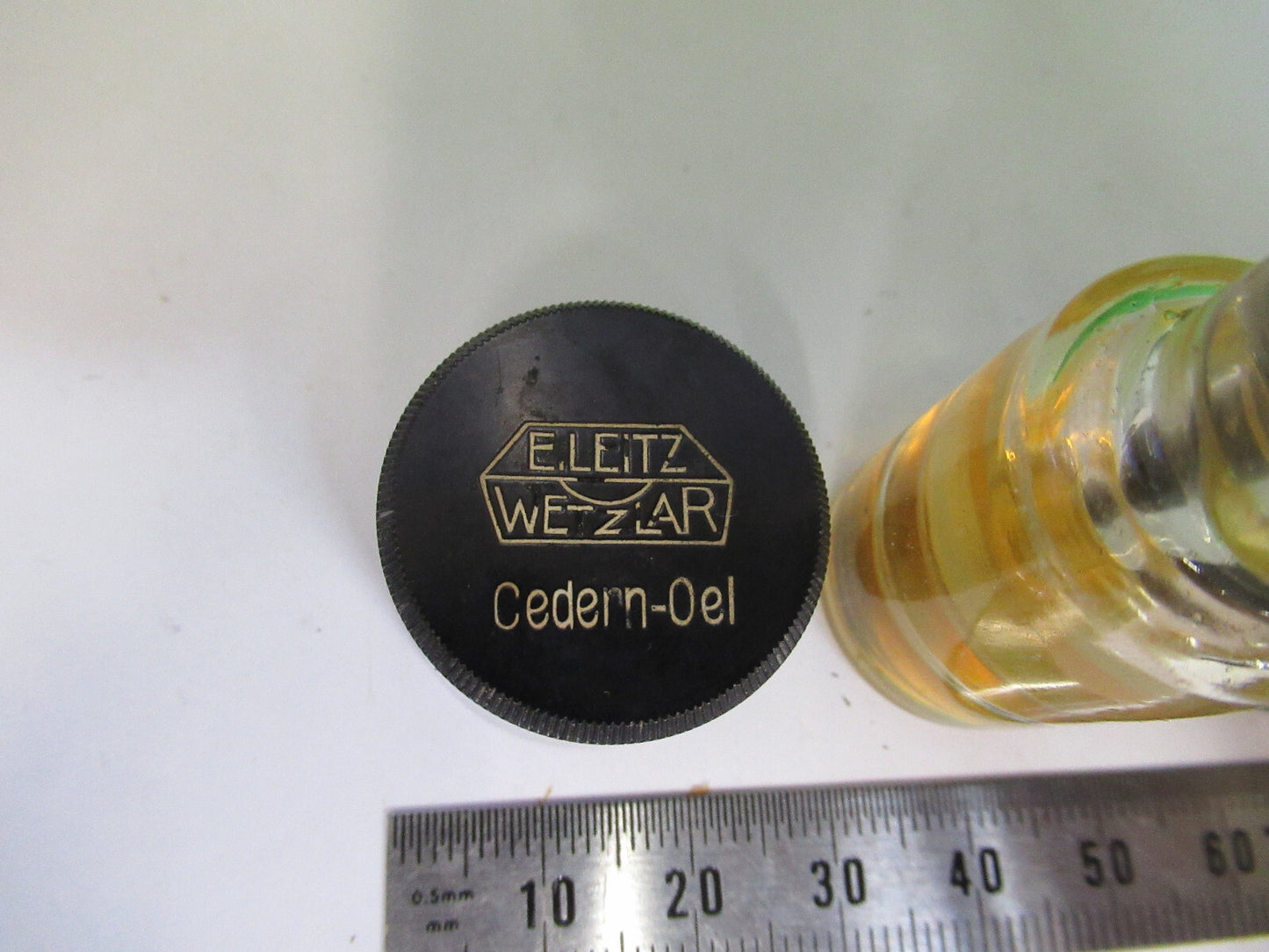 ANTIQUE ERNST LEITZ CEDAR OIL CANISTER RARE MICROSCOPE PART AS PICTURED X5-A-22