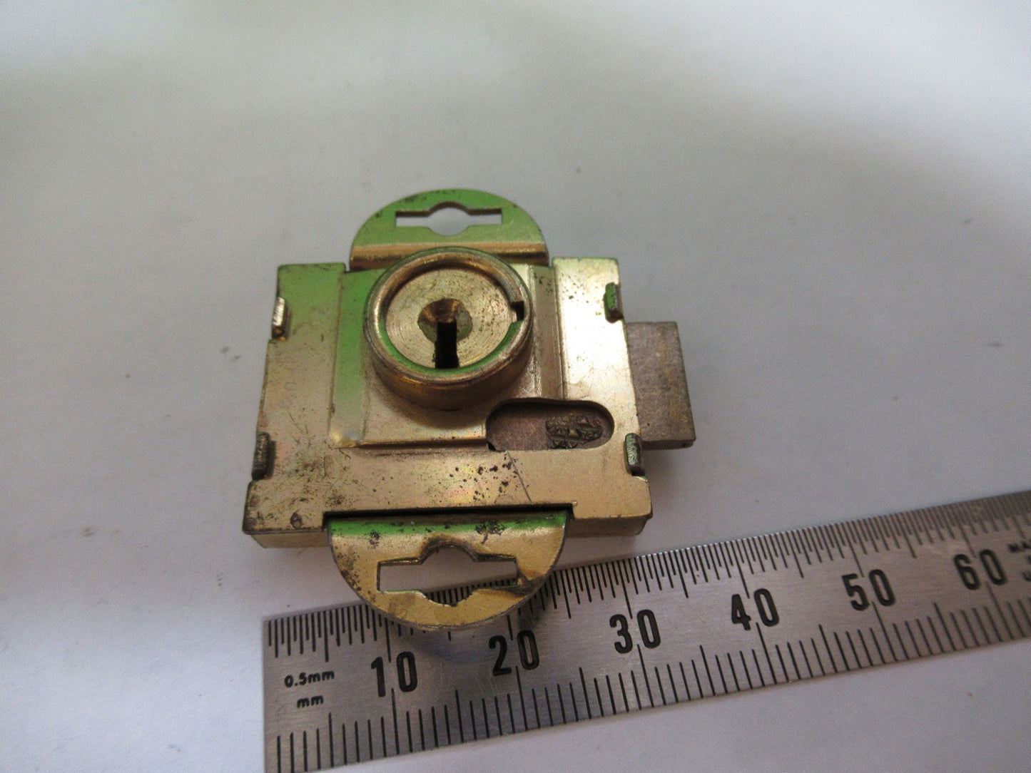 ANTIQUE AO SPENCER LOCK WITHOUT KEY  MICROSCOPE PART AS PICTURED T6-A-37