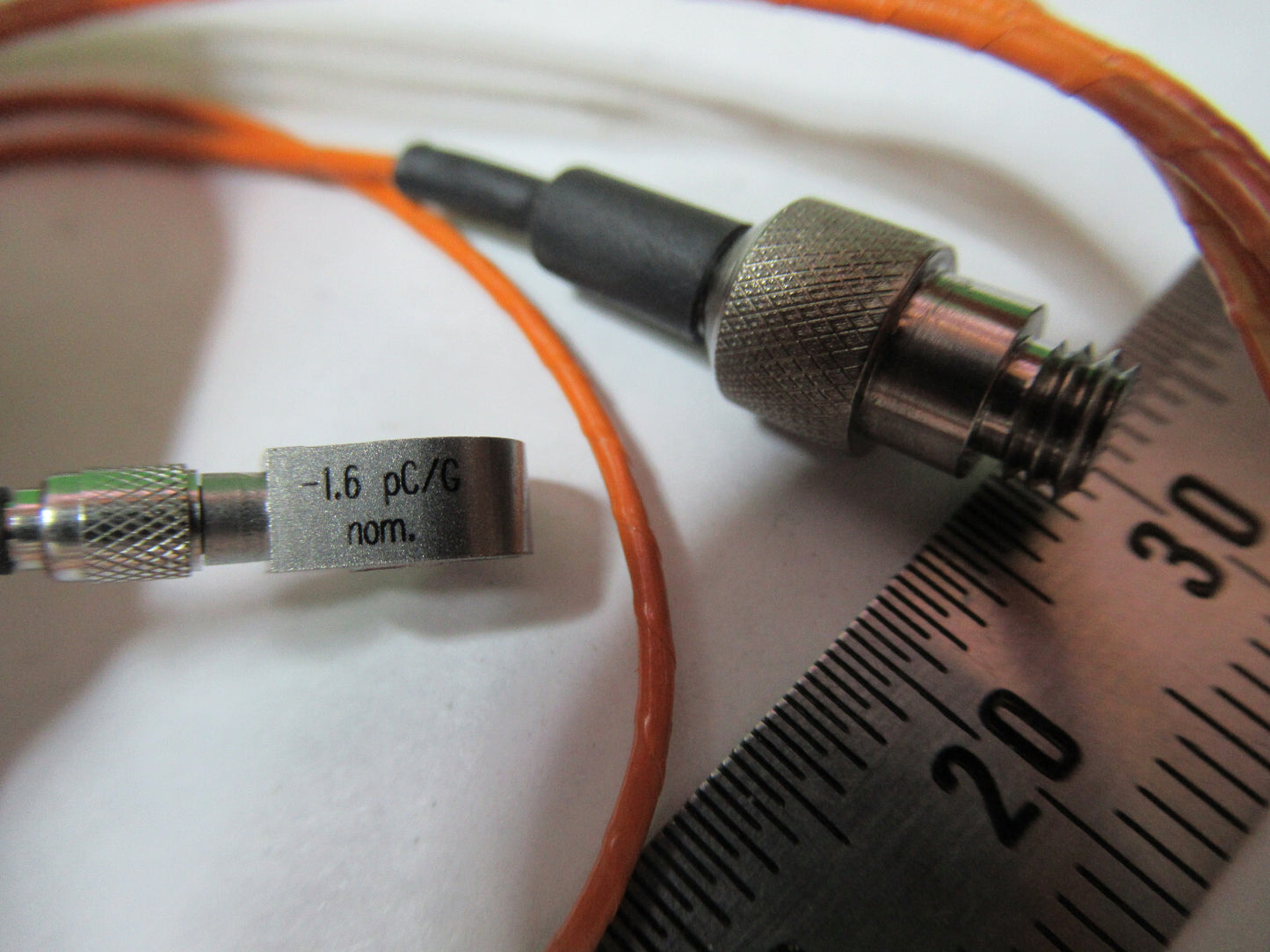 DYTRAN  3225E1 ACCELEROMETER TEST VIBRATION AS PICTURED 82-A-98