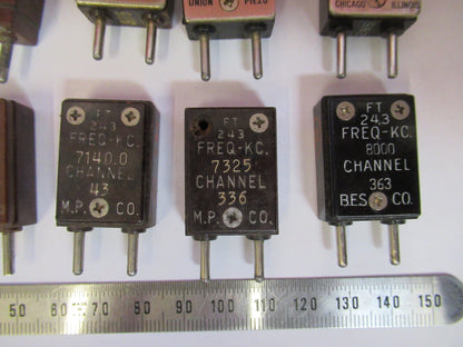 LOT VINTAGE WWII  QUARTZ CRYSTAL FT-243  KC FREQUENCY RADIO AMATEUR X3-B-01