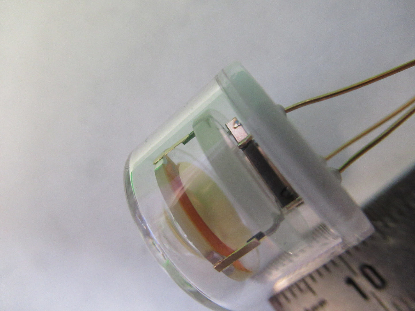 SPACE 5.000 MHz QUARTZ CRYSTAL FREQUENCY CONTROL BLILEY BG61 GLASS PCK 82-A-93