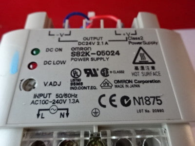 OMRON S82K-05024 POWER SUPLY 24DCV CONTROL SYSTEMS AS PICTURED &87-28