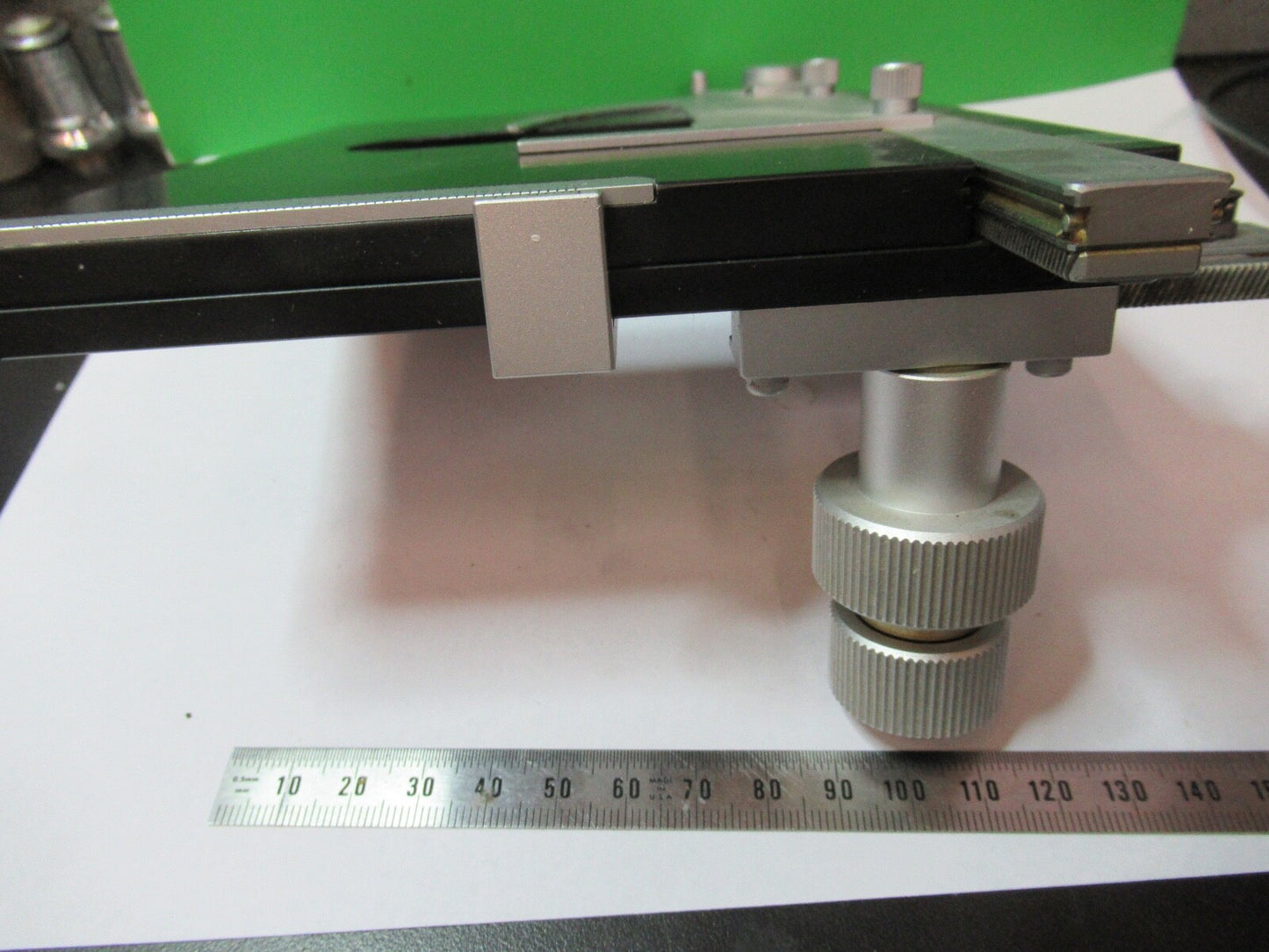 LEITZ WETZLAR LABORLUX XY STAGE TABLE MICROSCOPE PART AS PICTURED G5-A-21