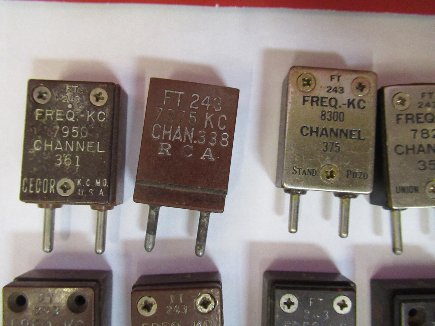 LOT VINTAGE WWII  QUARTZ CRYSTAL FT-243  KC FREQUENCY RADIO AMATEUR X3-B-01
