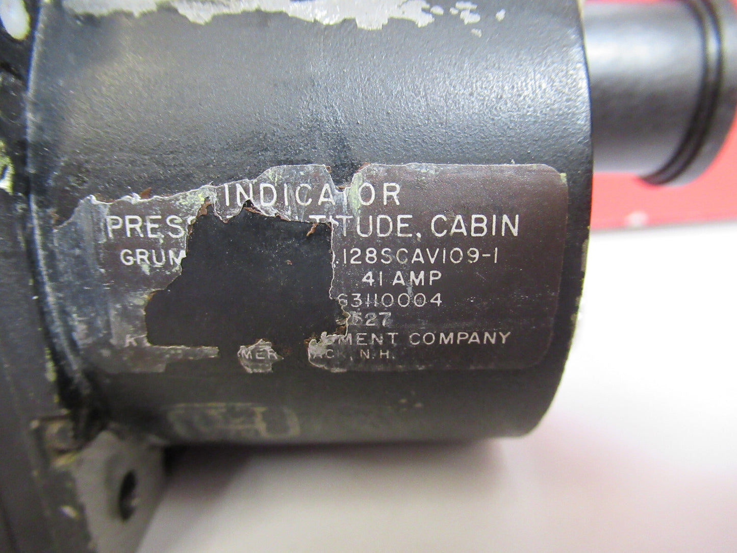 INDICATOR PRESSURE ALTITUDE CABIN KOLLSMAN 128SCA109-1  AS PICTURED  T1-A-40