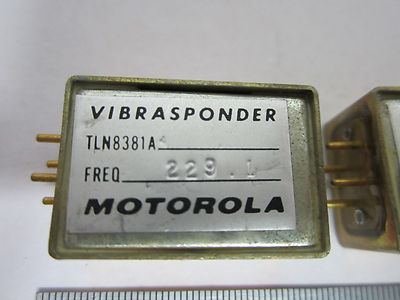LOT 2 EA VIBRASPONDER MOTOROLA QUARTZ CRYSTAL FREQUENCY CONTROL AS IS BIN#K6-13