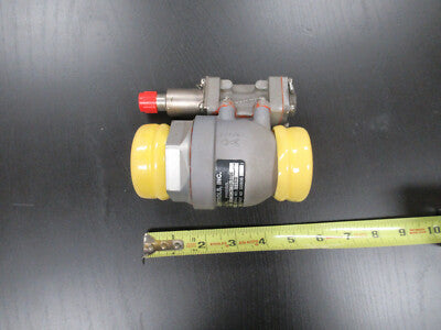 UH-60 WHITTAKER MEGGITT SOLENOID VALVE PN 320635 AS PICTURED AIRCRAFT PART TC-2