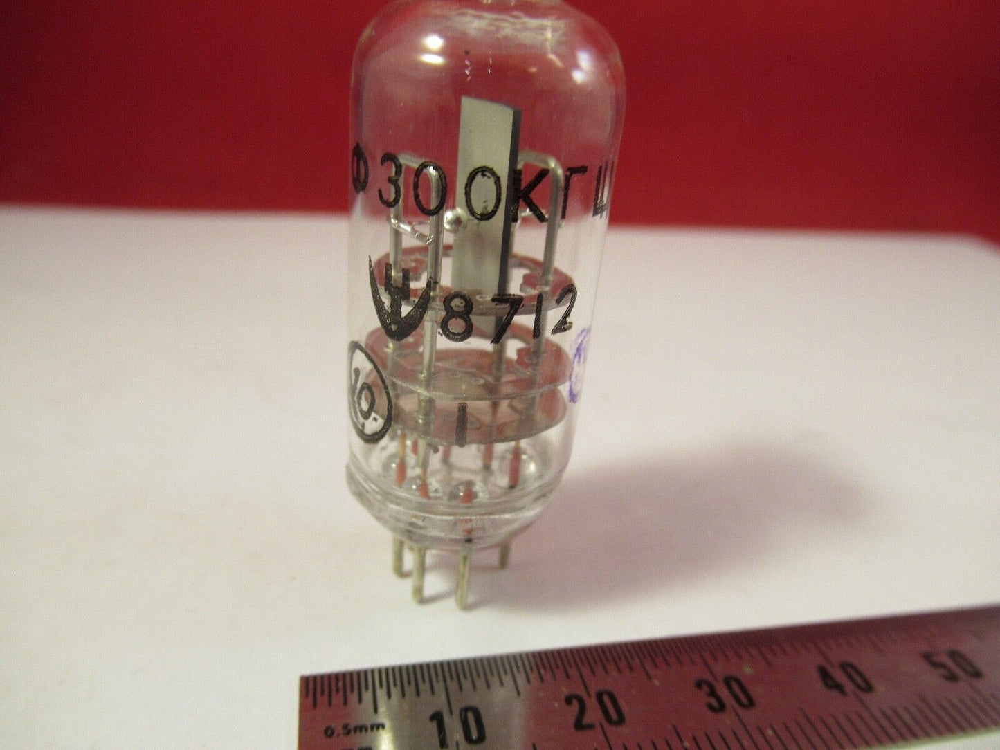 VINTAGE QUARTZ CRYSTAL RUSSIAN MORION FREQUENCY 300 kHz RADIO CONTROL &9-A-64