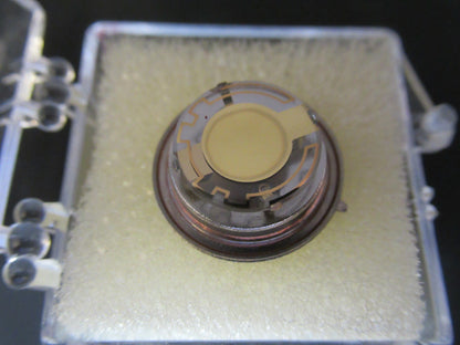 COLLECTABLE RARE PIEZO HEATED QUARTZ CRYSTAL UNKNOWN FREQUENCY AS PIC #FT-1-A-83