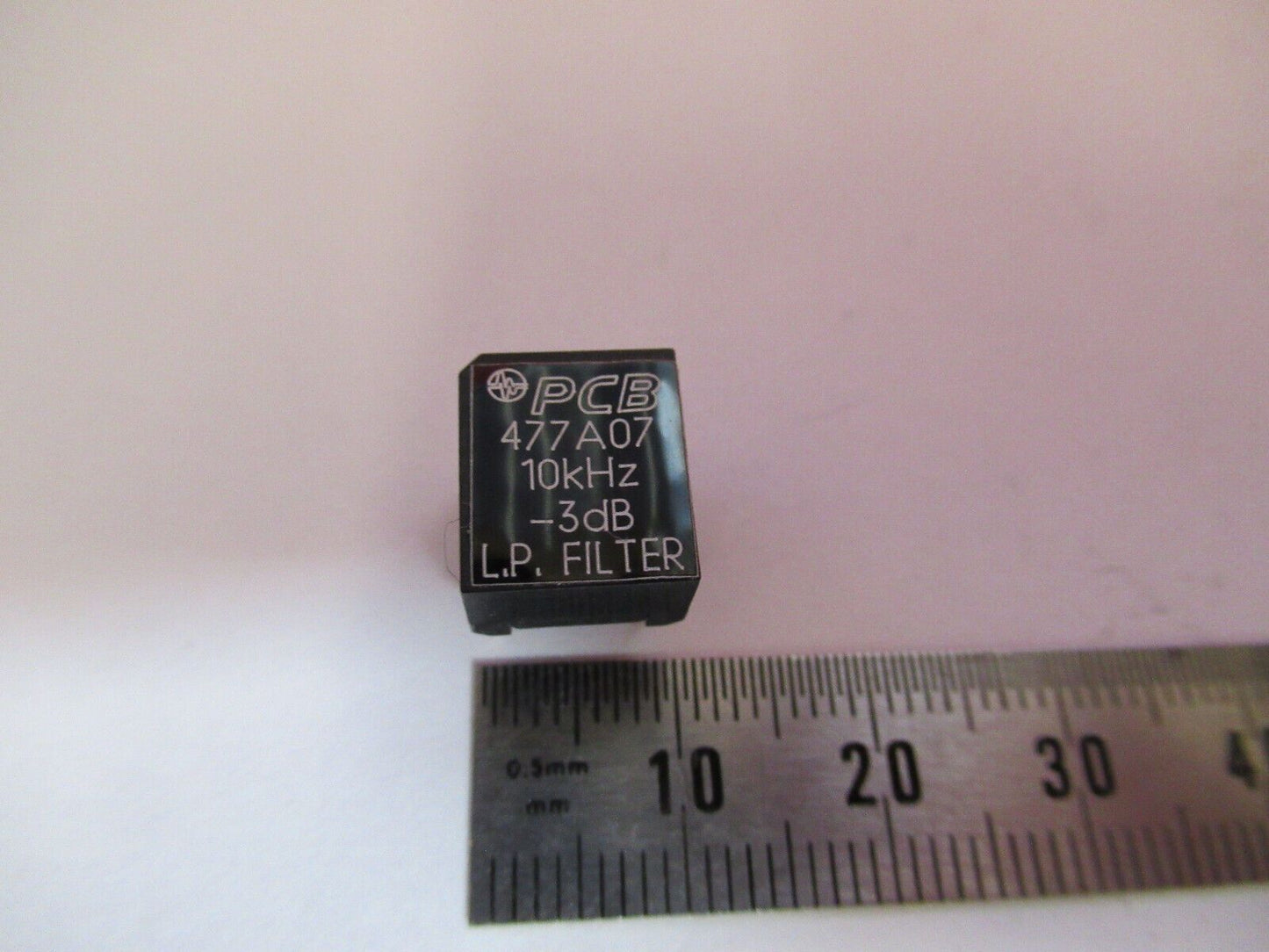 PCB PIEZOTRONICS 477A07 LP FILTER for ACCELEROMETER SIGNAL AS PICTURED 4-DT