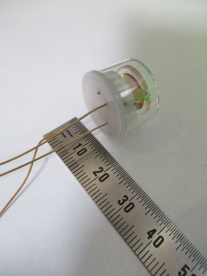 BENDIX 5 MHz QUARTZ FREQUENCY CONTROL RESONATOR GLASS PACKAGED AS PIC &Z5-A-16