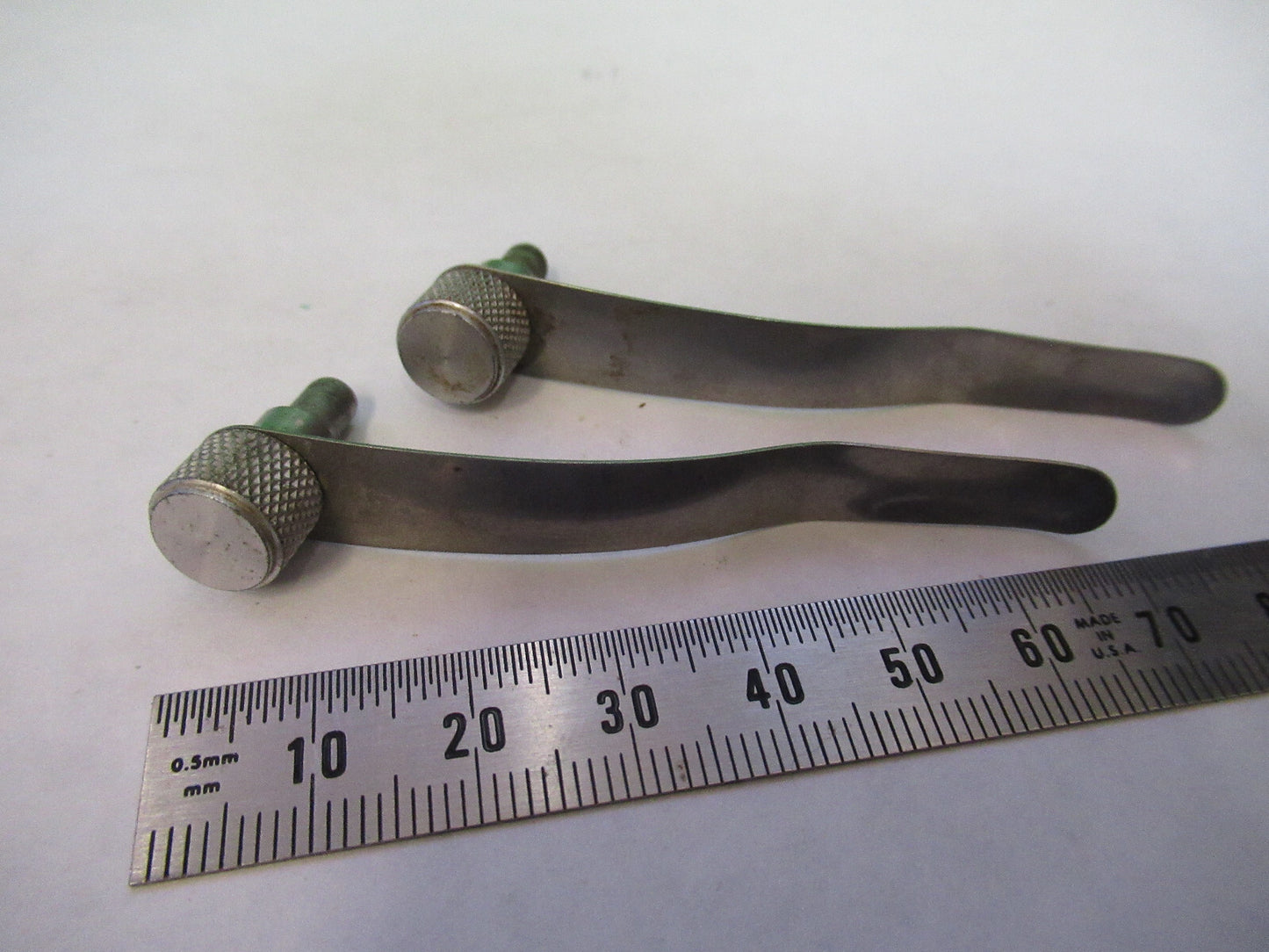 AO SPENCER PAIR CLIPS STAGE MICROSCOPE PART OPTICS AS PICTURED S1-B-15