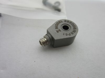 BESCHLEUNIGUNGSMESSER MEGGITT ENDEVCO 2220D VIBRATION TEST CALIBRATION SENSOR #P3