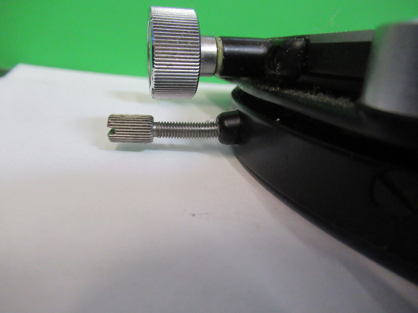 WILD M20 SWISS STAGE TABLE MICROMETER MICROSCOPE PART OPTICS AS PICTURED R8-A-58