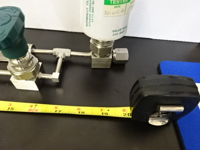 FOR PARTS SWAGELOK ASSEMBLY VALVE marked bad FITTINGS OK SOLD AS IS #TB-3