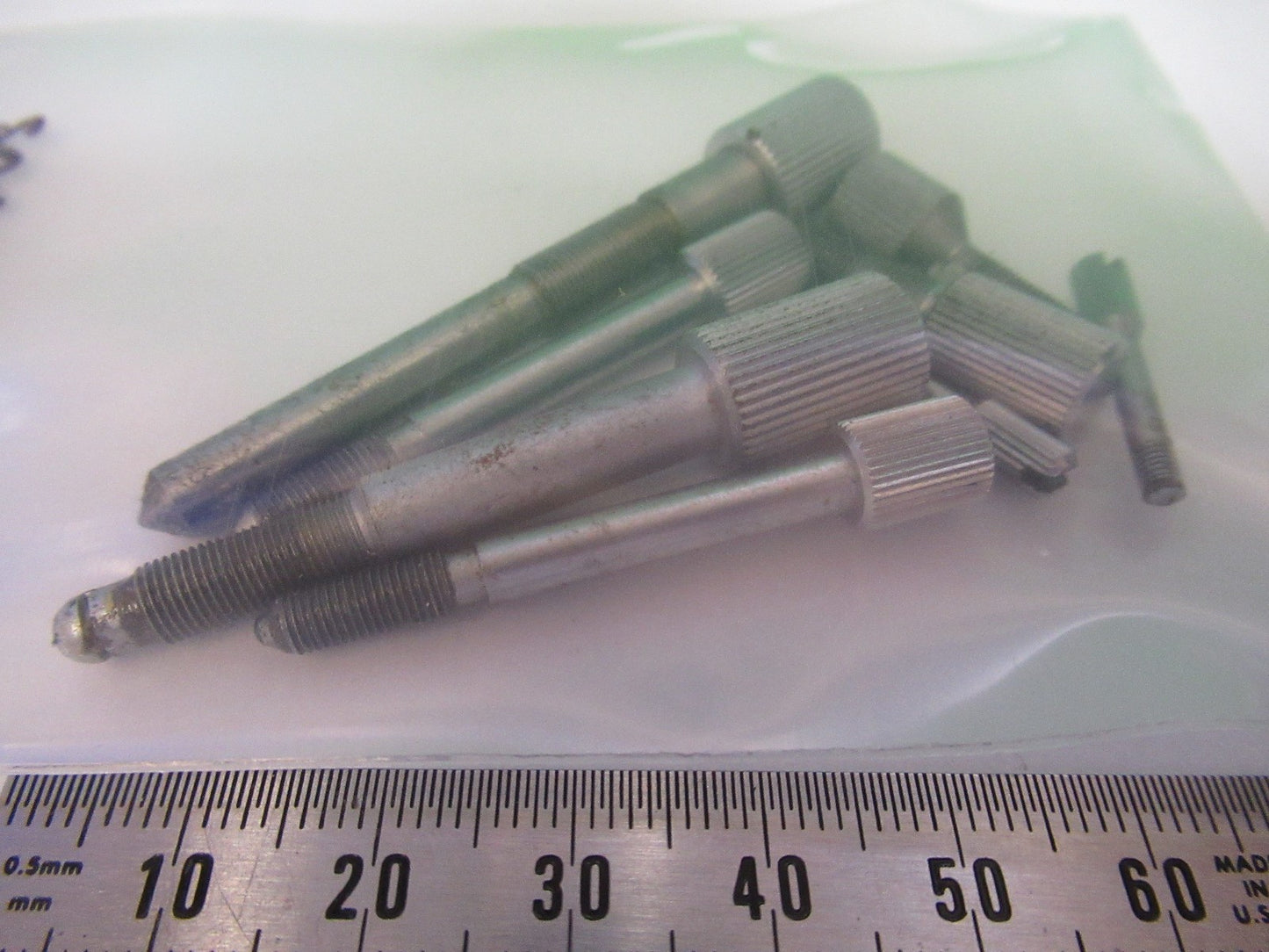 OLYMPUS JAPAN LOT SCREWS MICROSCOPE PART AS PICTURED AS PICTURED T4-B-04