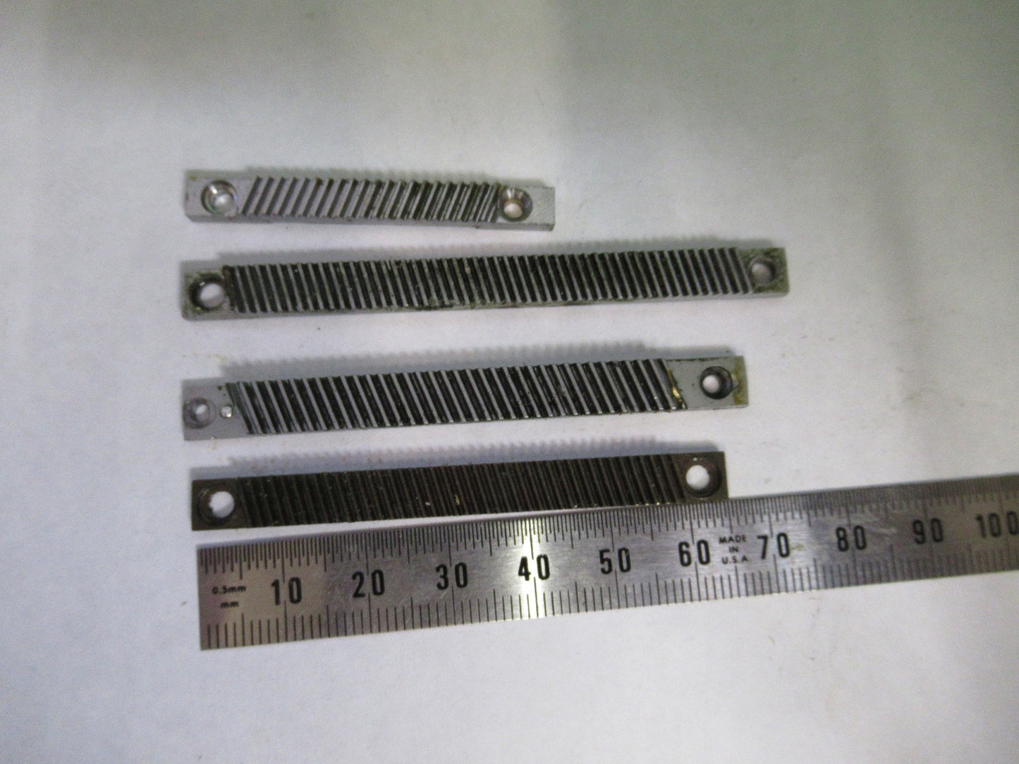 LOT 4 PIECES RACK GEAR BAUSCH LOMB AO SPENCER MICROSCOPE PART AS PICTURE U8-A-41