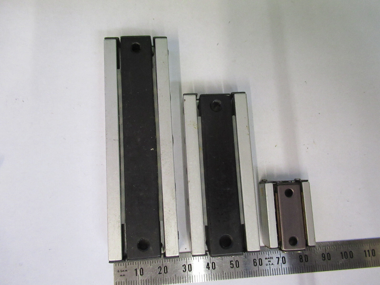 LOT 3 EA DELTRON POSITIONING LINEAR STAGE BALL BEARING AS PICTURED #P8-B-20