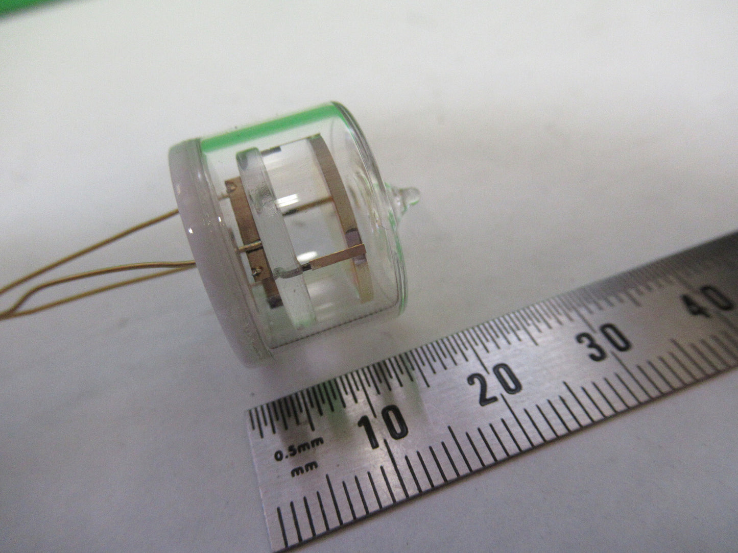 SPACE 5.000 MHz QUARTZ CRYSTAL FREQUENCY CONTROL BLILEY BG61 GLASS PCK 82-A-93