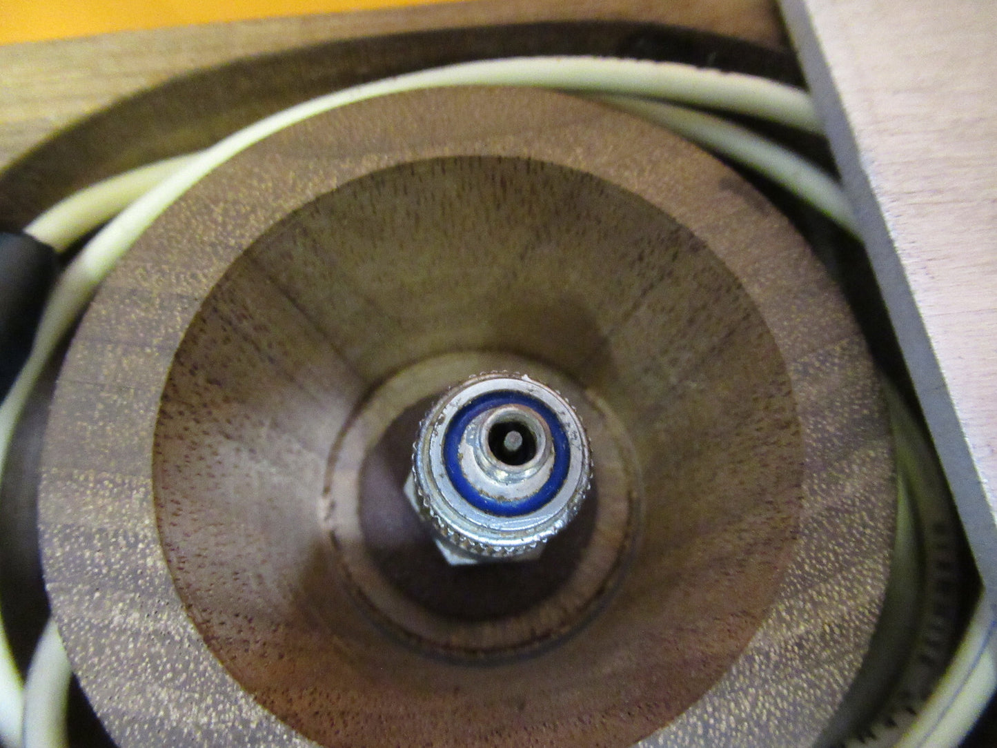 ELECTRA 6049-2 UNIAXIAL ACCELEROMETER VIBRATION SENSOR AS PICTURED X6-A-29