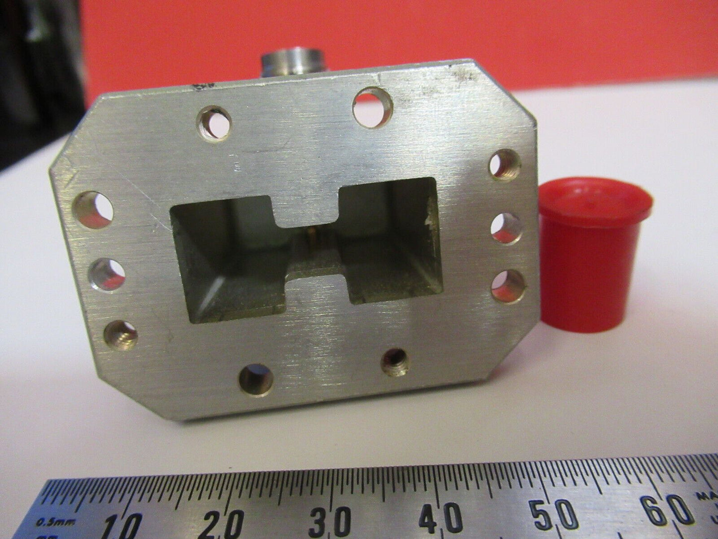 R41-450 MICROWAVE ENGINEERING RF FREQUENCY AS PICTURED  Y4-A-35
