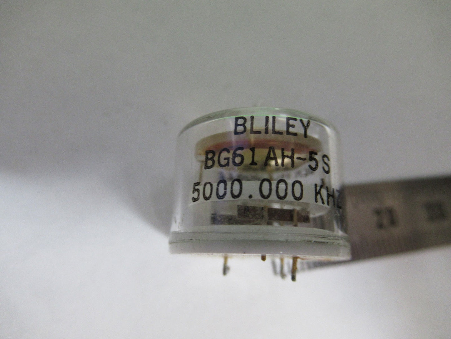 Bliley Electric Co. Space Swept 5 kHz Resonator Quartz Frequency Control