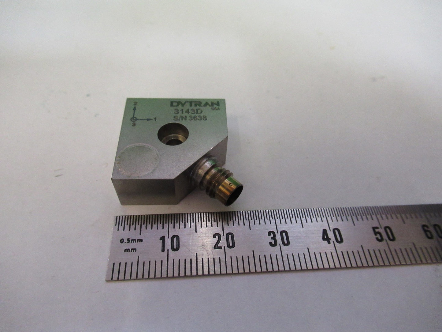 TRIAX DYTRAN 3143D ACCELEROMETER VIBRATION SENSOR AS PICTURED V3-A-78