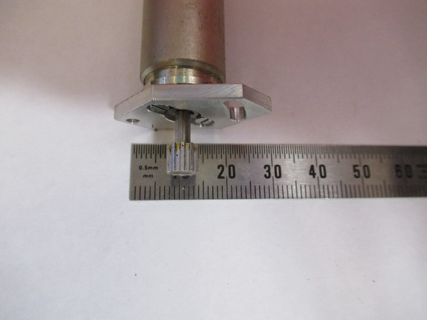 MINIMOTOR SWISS MICROSCOPE PART AS PICTURED #H9-B-48