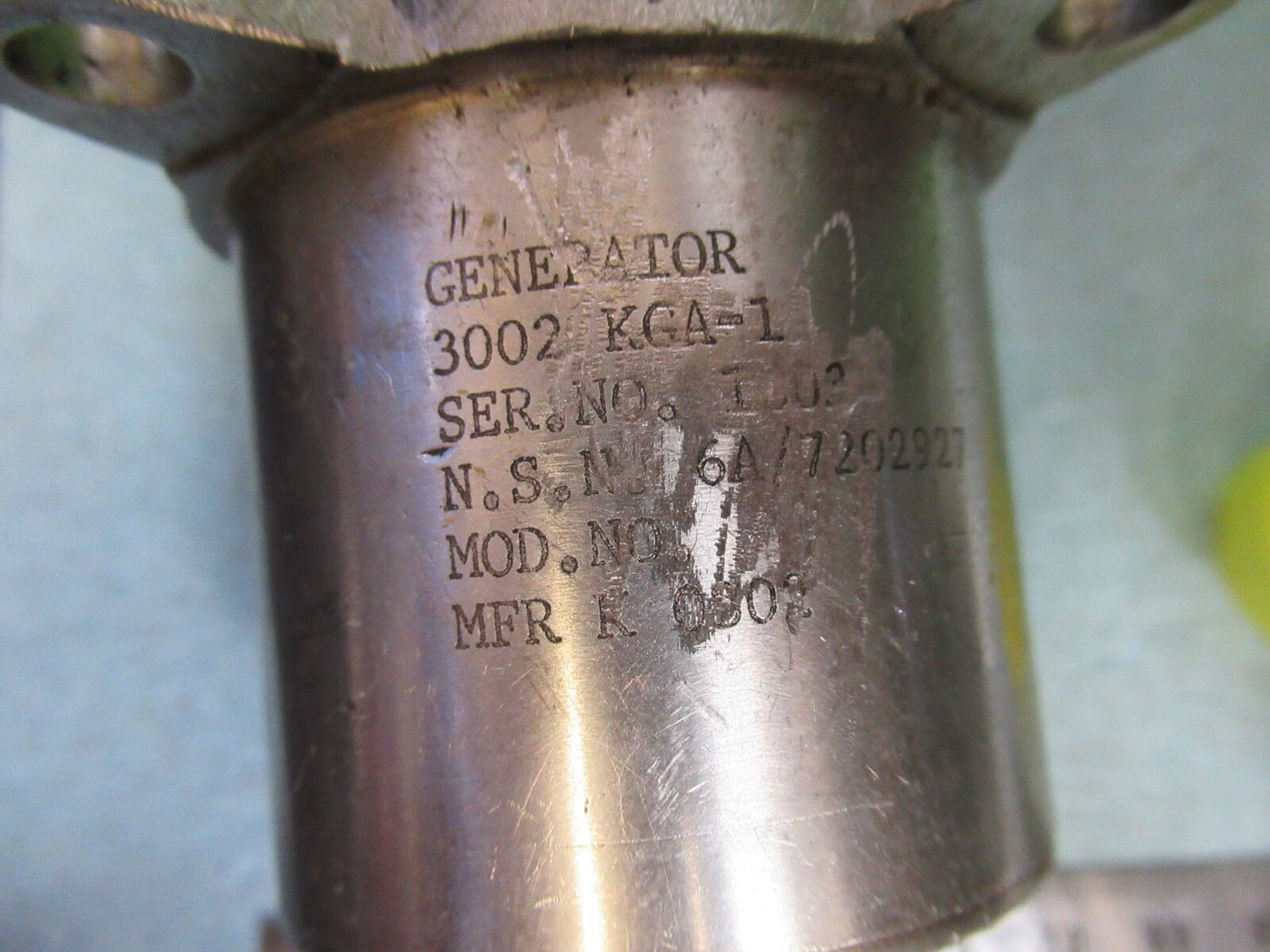 FOR PARTS TACHOMETER GENERATOR 3002 KGA-1 AS IS AS PICTURED  Q7-B-32