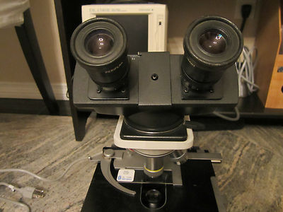 LEITZ MICROSCOPE LABORLUX 12 OPTICS 4 OBJECTIVES POWER UP AND OPERATES OK