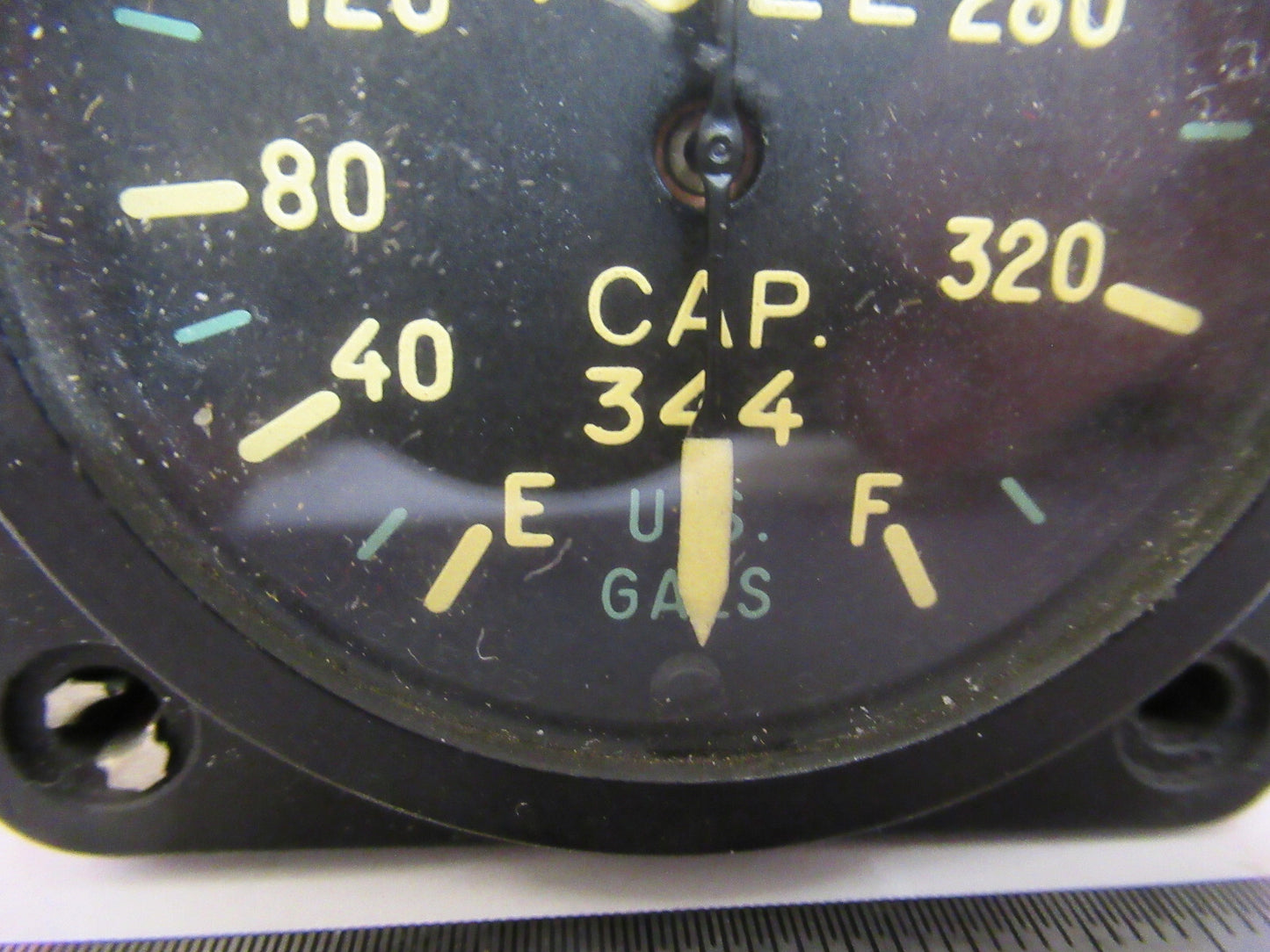 INDICATOR FUEL QUANTITY LIQUIDOMETER EA100AN-39 AIRCRAFT INSTRUMENT S4-B-53