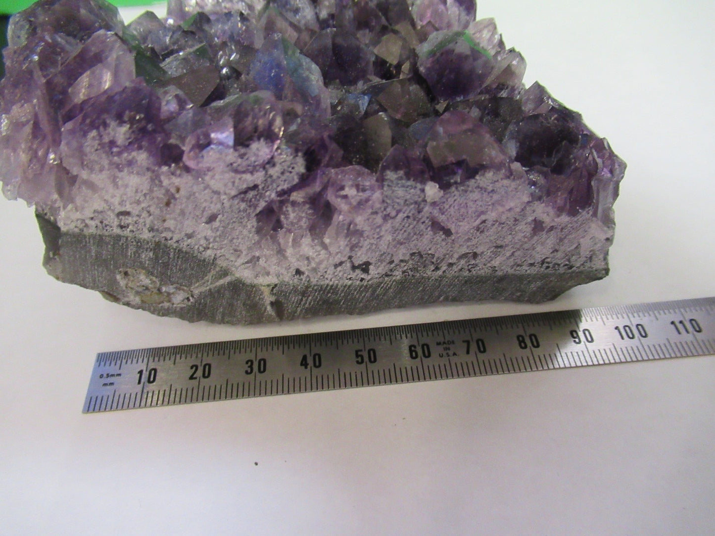 AMAZING AMETHYST QUARTZ MINERAL SAMPLE BEAUTIFUL SPECIMEN AS PICTURED Y3-B-39