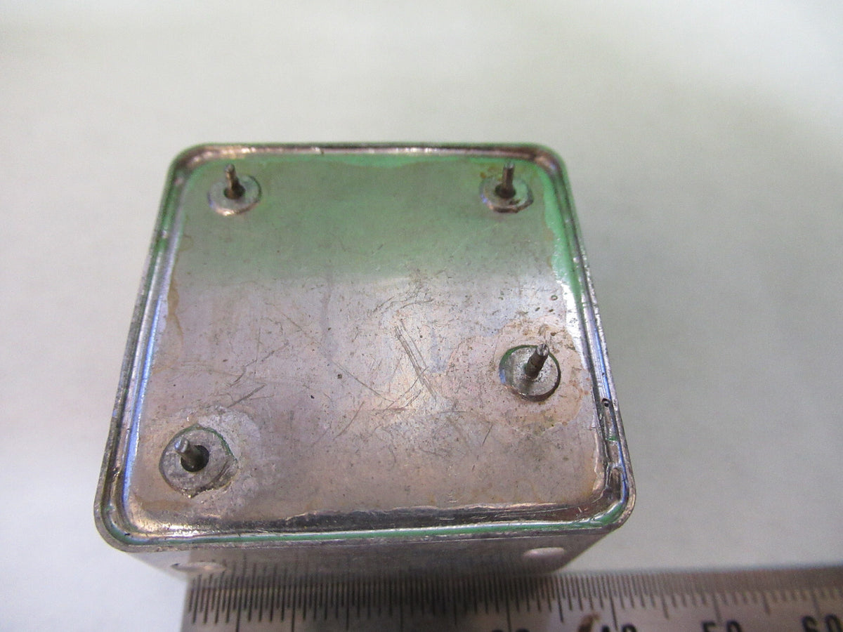 QUARTZ OSCILLATOR INTERNALLY HEATED PIEZO CARLISLE AS PICTURED G8-A-75