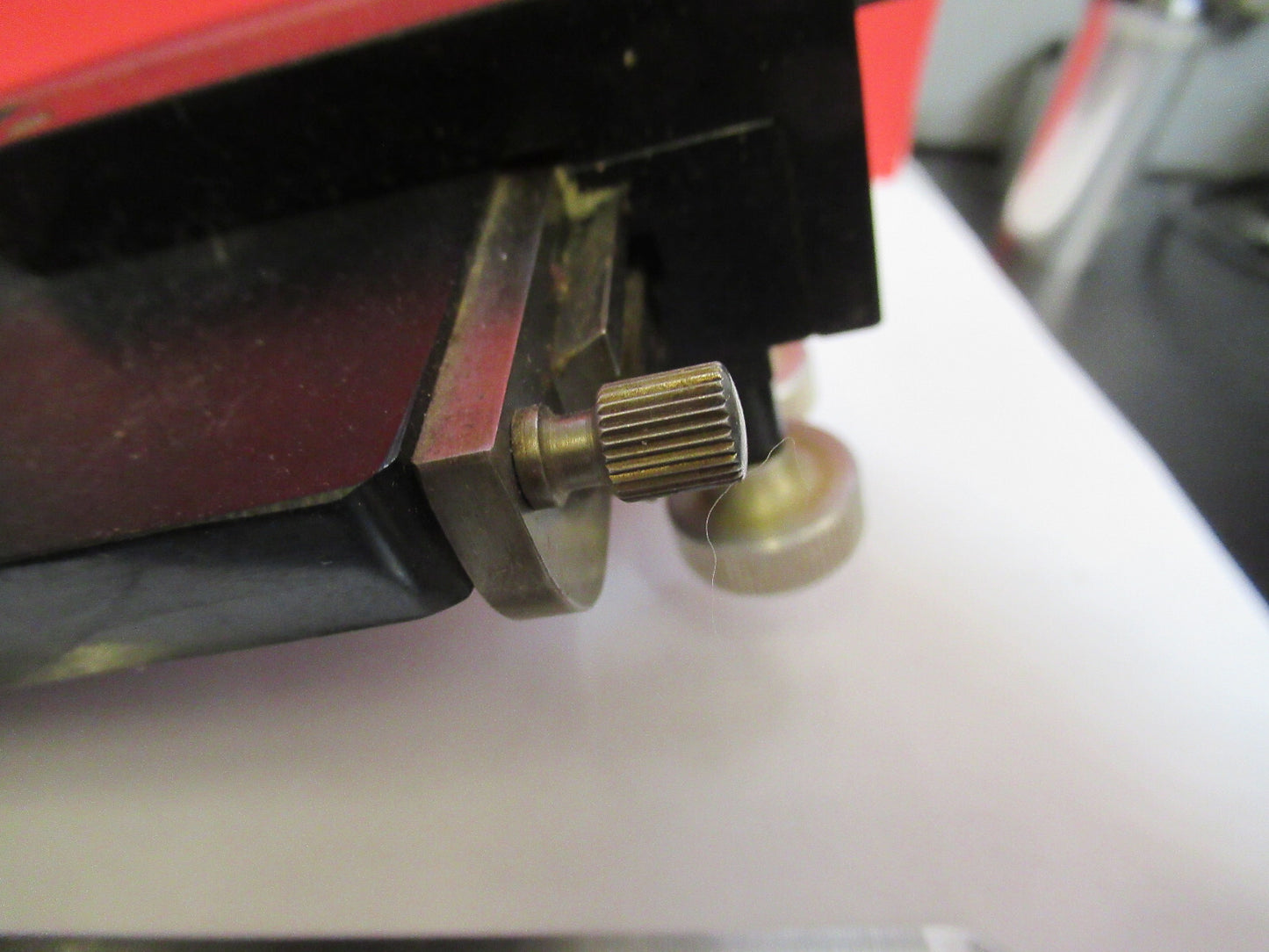 BAUSCH LOMB XY STAGE TABLE CLIPS OPTICS MICROSCOPE PART AS PICTURED T9-A-35