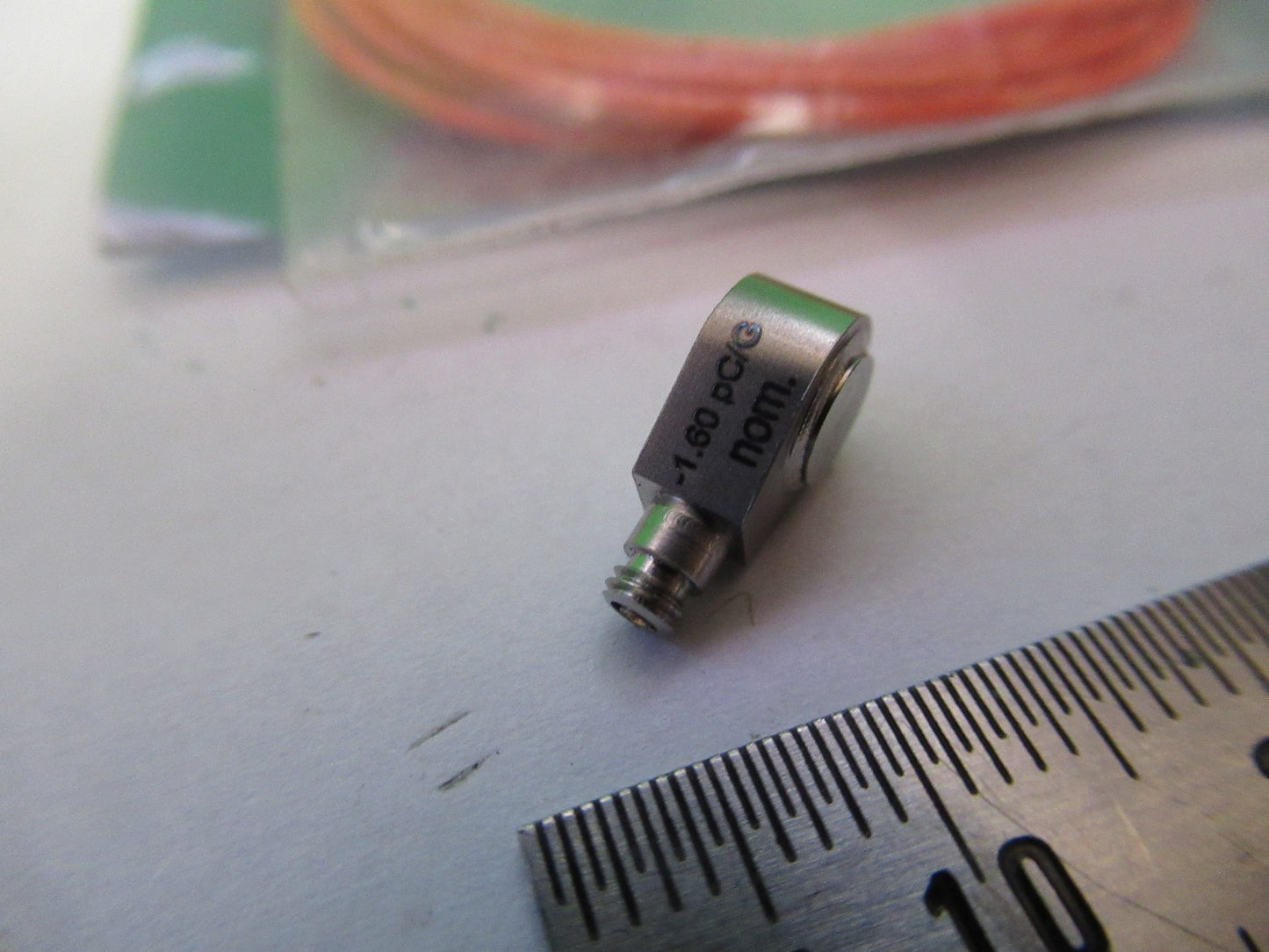 ACCELEROMETER DYTRAN 3225E1 VIBRATION SENSOR 1.6 pC/g as pictured  V3-A-83