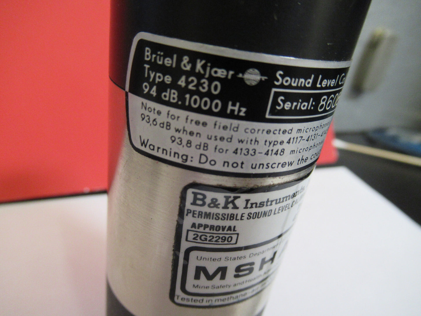SOUND LEVEL CALIBRATOR BRUEL KJAER 4230   AS PICTURED S4-B-63