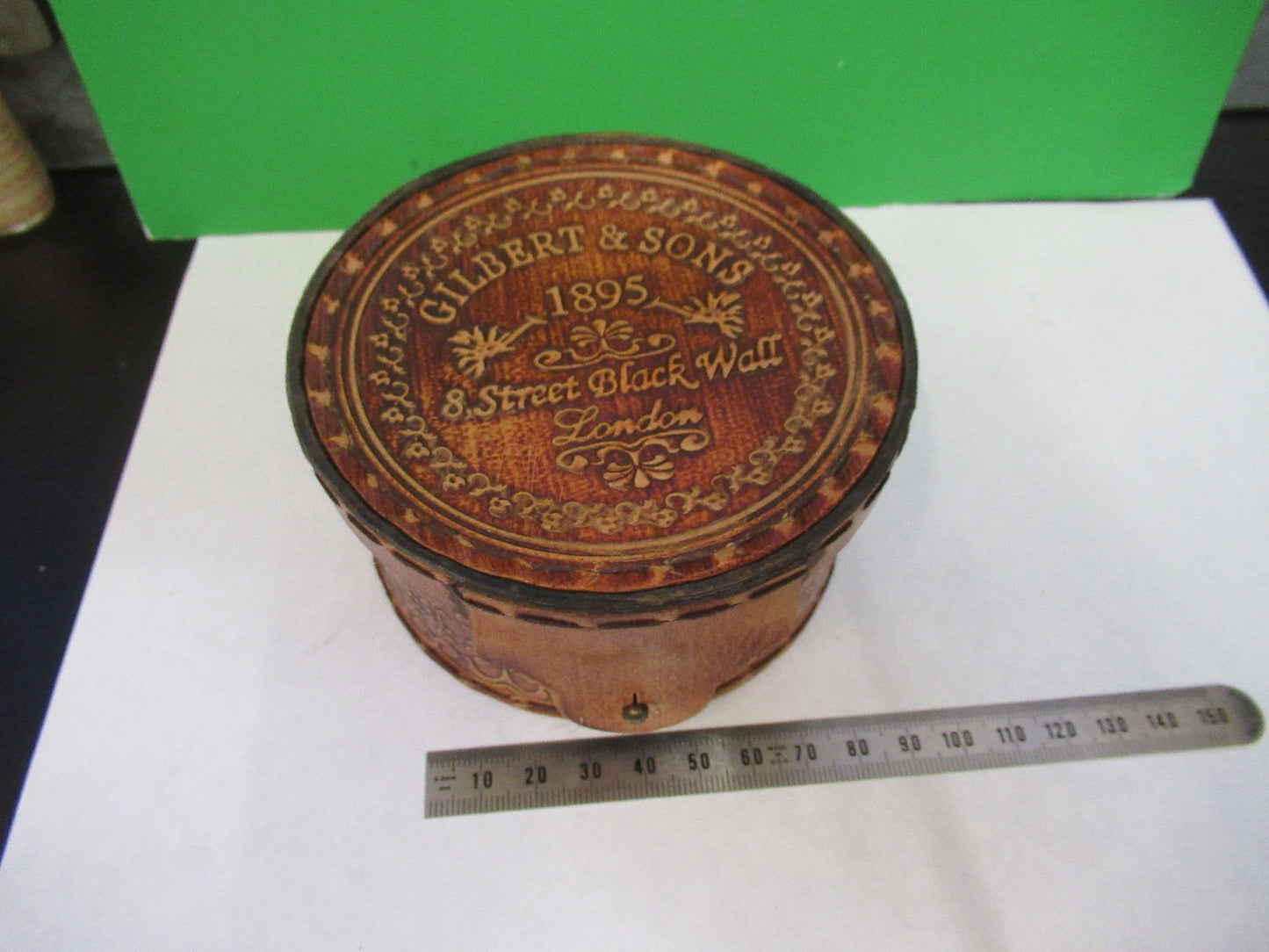 COLLECTABLE SUNDIAL GILBERT LONDON LEATHER CASE AS PICTURED T3-C-19