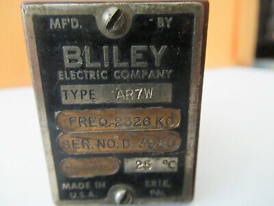 ANTIQUE QUARTZ CRYSTAL BLILEY AR7W FREQUENCY CONTROL RADIO AS PICTURED &F2-A-217