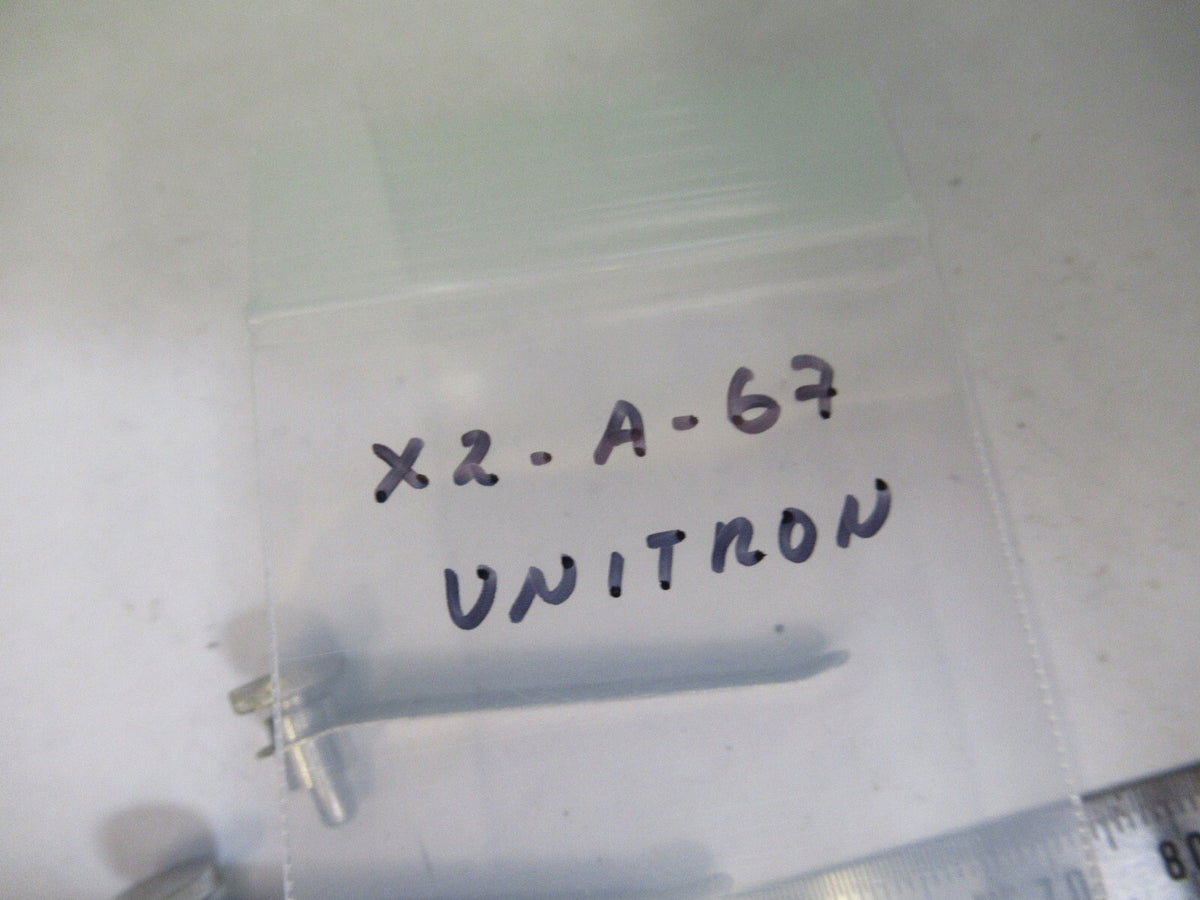 UNITRON JAPAN PAIR CLIPS STAGE MICROSCOPE PART AS PICTURED X2-A-67