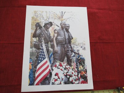LARGE COLLECTABLE VIETNAM SOLDIERS VINTAGE PHOTOGRAPH BRONZE MONUMENT &BLI