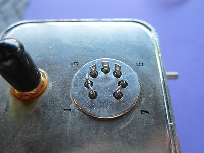 VECTRON QUARTZ CRYSTAL OSCILLATOR 5 MHz FREQUENCY CALIBRATOR STANDARD